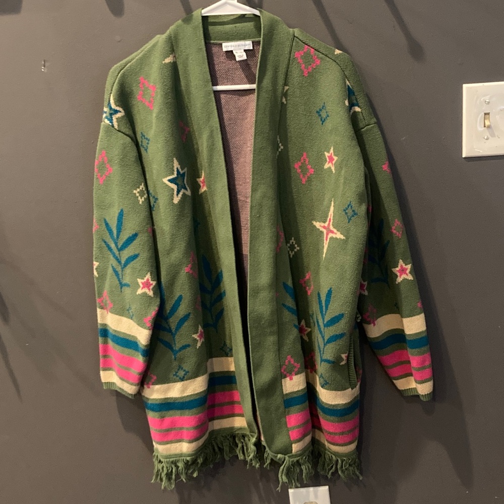 Canyon Retreat size large green beautiful long sweater great condition